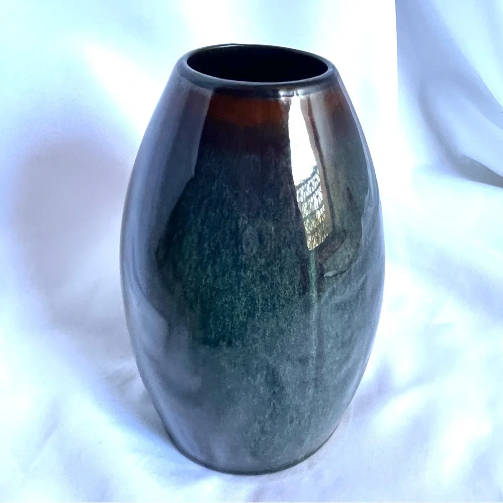 Pier One Pottery Vase Brown Blue Ombre 7.5 Inches Tall Excellent Preowned Cond